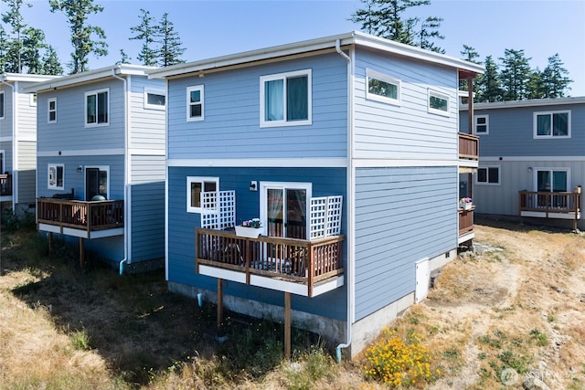 585 Finnegan Rdg, Friday Harbor, WA 98250 - back of property with a deck