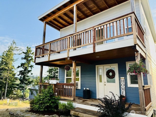 585 Finnegan Rdg, Friday Harbor, WA 98250 - view of front of home featuring a porch