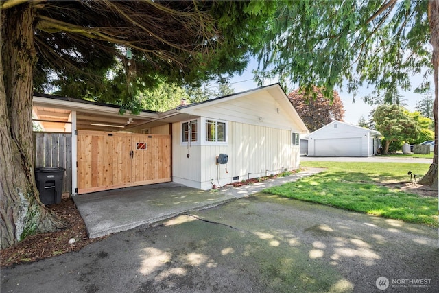 6901 Columbia Ct, Everett, WA 98203 - view of detached garage