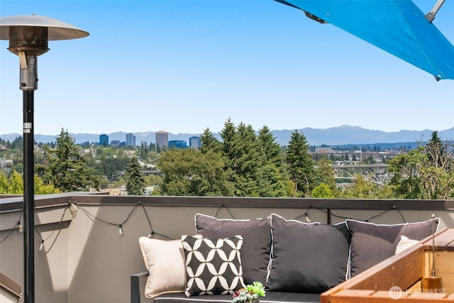 402 W Fulton St, Seattle, WA 98119 - balcony featuring a mountain view