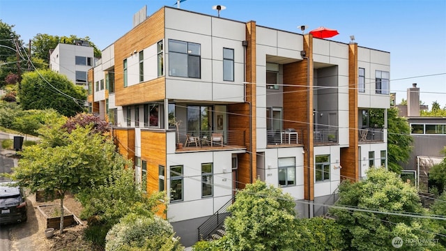 402 W Fulton St, Seattle, WA 98119 - view of building exterior