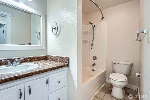 4601 SW 320th St Unit K4, Federal Way, WA 98023 - full bathroom featuring vanity, toilet, shower / bathtub combination, tile patterned floors, and baseboards