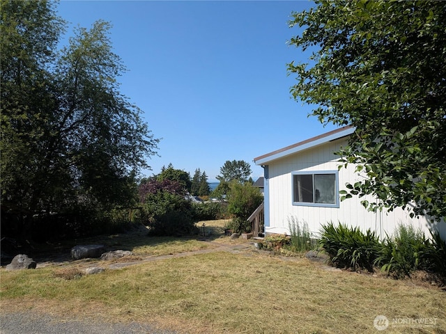 201 Hemlock St, Orcas Island, WA 98245 - view of green lawn