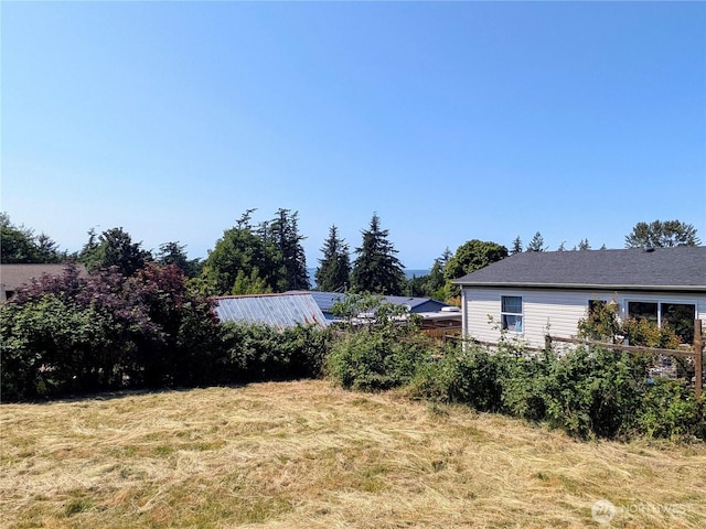 201 Hemlock St, Orcas Island, WA 98245 - view of grassy yard