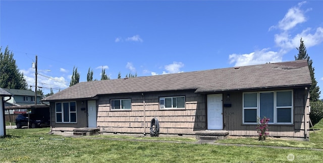 211 Cypress St, Longview, WA 98632 - ranch-style home with a shingled roof, a front yard, and crawl space