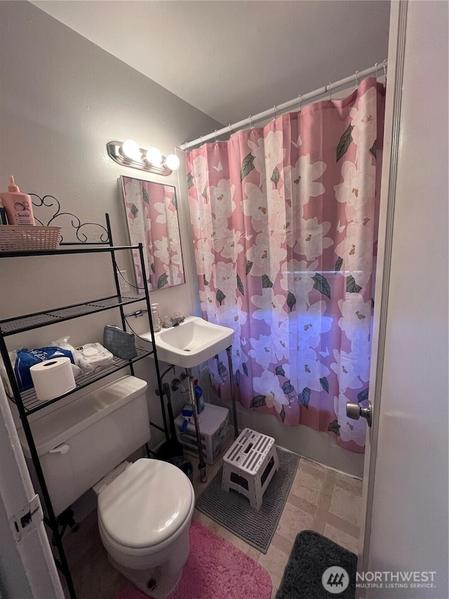 211 Cypress St, Longview, WA 98632 - full bath with toilet, shower / bath combo with shower curtain, and tile patterned floors