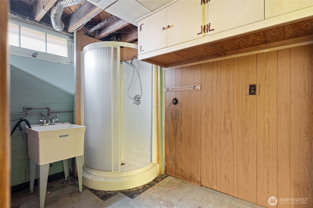 8608 16th Ave SW, Seattle, WA 98106 - full bath with a shower stall