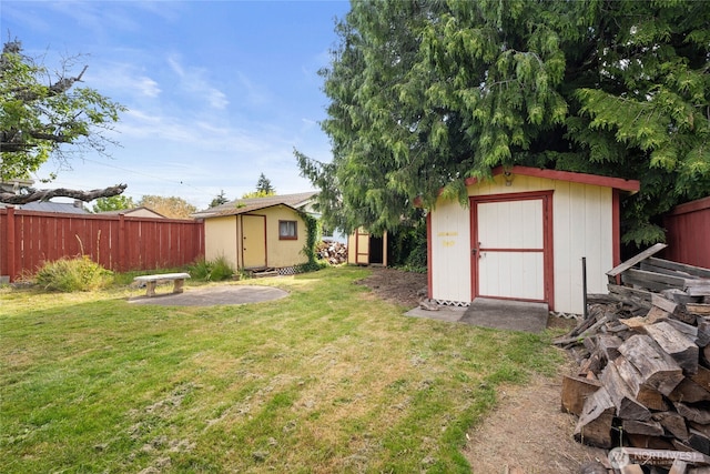 8608 16th Ave SW, Seattle, WA 98106 - view of yard with a shed