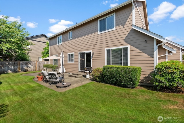 16520 136th Ave E, Puyallup, WA 98374 - rear view of house with a patio area