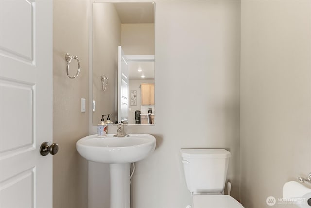 707 I St NE, Quincy, WA 98848 - half bathroom with toilet