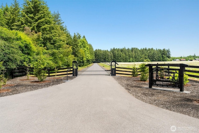 335 Brown Rd, Chehalis, WA 98532 - gate featuring a view of trees