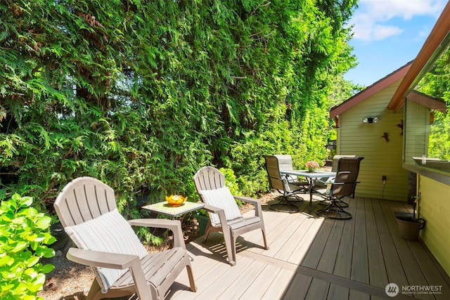 924 S 245th Pl, Des Moines, WA 98198 - deck with outdoor dining space
