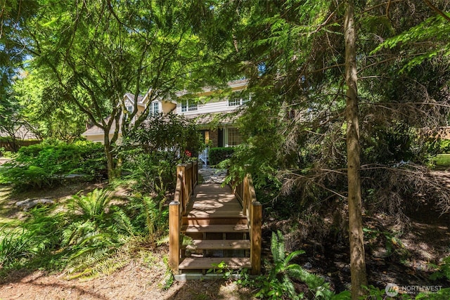 11750 NE 36th Pl, Bellevue, WA 98005 - exterior space