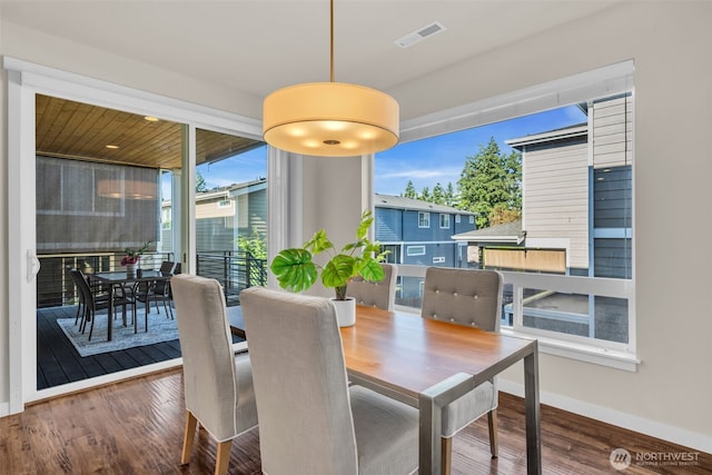 3071 S 276th Ct, Auburn, WA 98001 - dining room featuring wood finished floors and baseboards