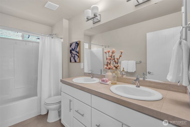 3071 S 276th Ct, Auburn, WA 98001 - bathroom featuring double vanity, shower / bath combination with curtain, and tile patterned flooring