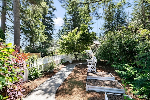 1536 NE 95th St, Seattle, WA 98115 - view of yard featuring a garden