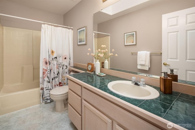 3316 Main Ave S, Renton, WA 98055 - bathroom featuring shower / tub combo, vanity, and toilet