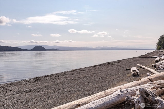 817 Shorecrest Dr, Oak Harbor, WA 98277 - water view with mountains
