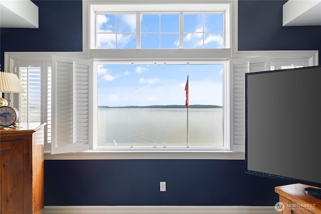 817 Shorecrest Dr, Oak Harbor, WA 98277 - view of bedroom
