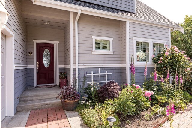 817 Shorecrest Dr, Oak Harbor, WA 98277 - property entrance with a shingled roof