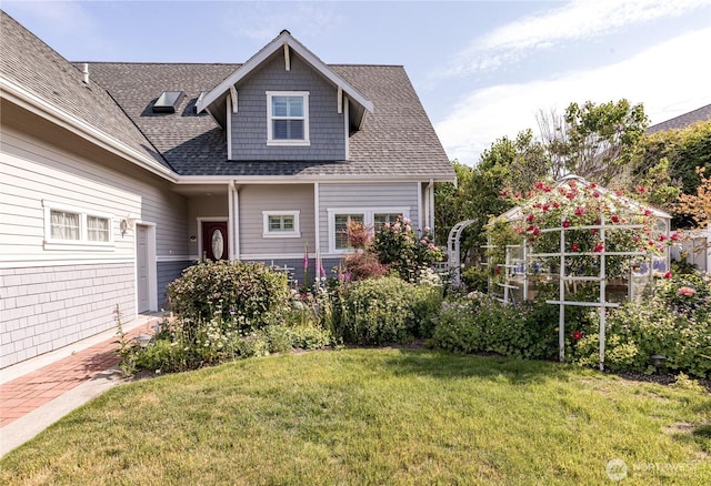 817 Shorecrest Dr, Oak Harbor, WA 98277 - back of property with roof with shingles and a yard
