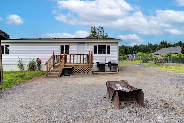 2614 48th Ave, Longview, WA 98632 - view of front facade featuring a wooden deck
