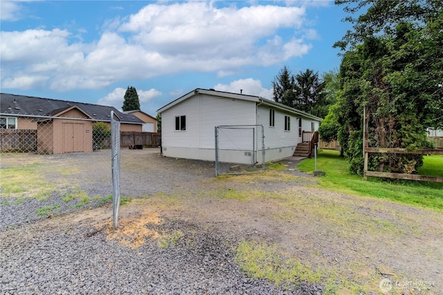 2614 48th Ave, Longview, WA 98632 - back of property with crawl space