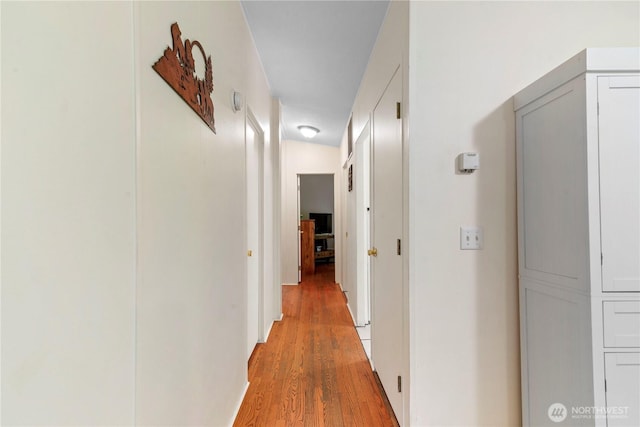 2614 48th Ave, Longview, WA 98632 - hall featuring light wood-style flooring