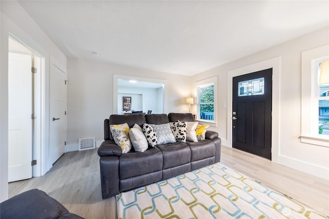 2333 31st Ave S, Seattle, WA 98144 - living room featuring wood finished floors and baseboards