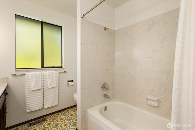 18801 86th Pl W, Edmonds, WA 98026 - full bathroom featuring shower / bathtub combination with curtain and vanity