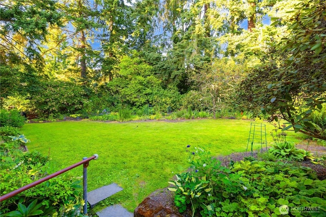 18801 86th Pl W, Edmonds, WA 98026 - view of grassy yard