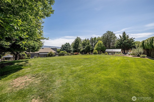 628 Meadows Dr, Wenatchee, WA 98801 - view of yard