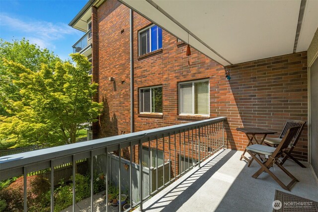 732 11th Ave E Unit 202, Seattle, WA 98102 - view of balcony
