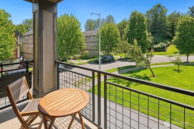 7121 Shinkle Pl SW, Seattle, WA 98106 - view of balcony