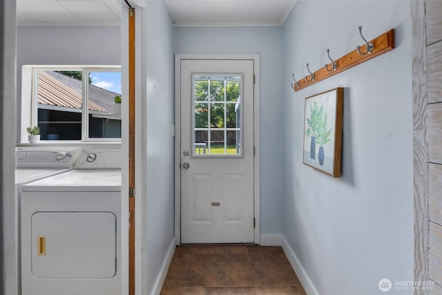 1254 Mchugh Ave, Enumclaw, WA 98022 - laundry room featuring independent washer and dryer, baseboards, and crown molding