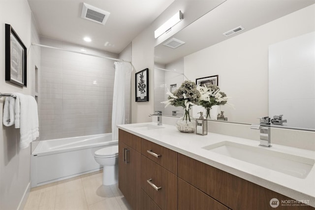 4576 22nd Ave SW, Seattle, WA 98106 - full bath featuring double vanity, shower / bath combo, and tile patterned floors