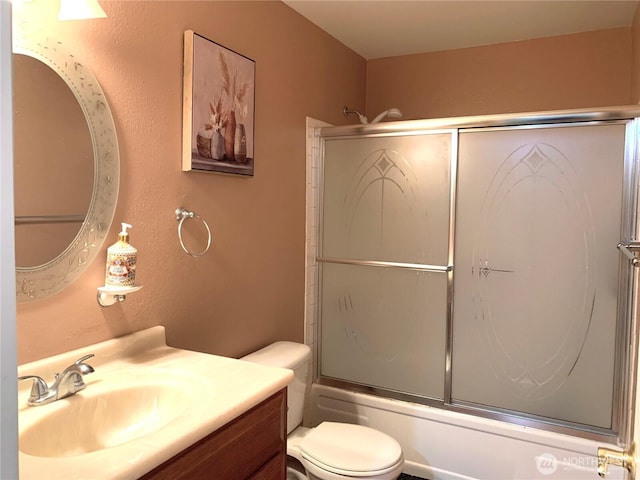 31003 14th Ave S Unit C12, Federal Way, WA 98003 - full bath with vanity, toilet, and combined bath / shower with glass door