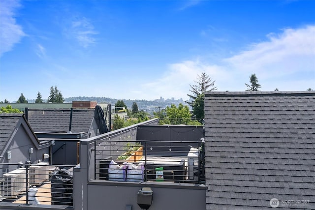 4521A Bagley Ave N, Seattle, WA 98103 - exterior view