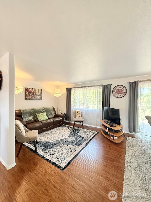 47 Kruse St, Omak, WA 98841 - living room featuring wood finished floors