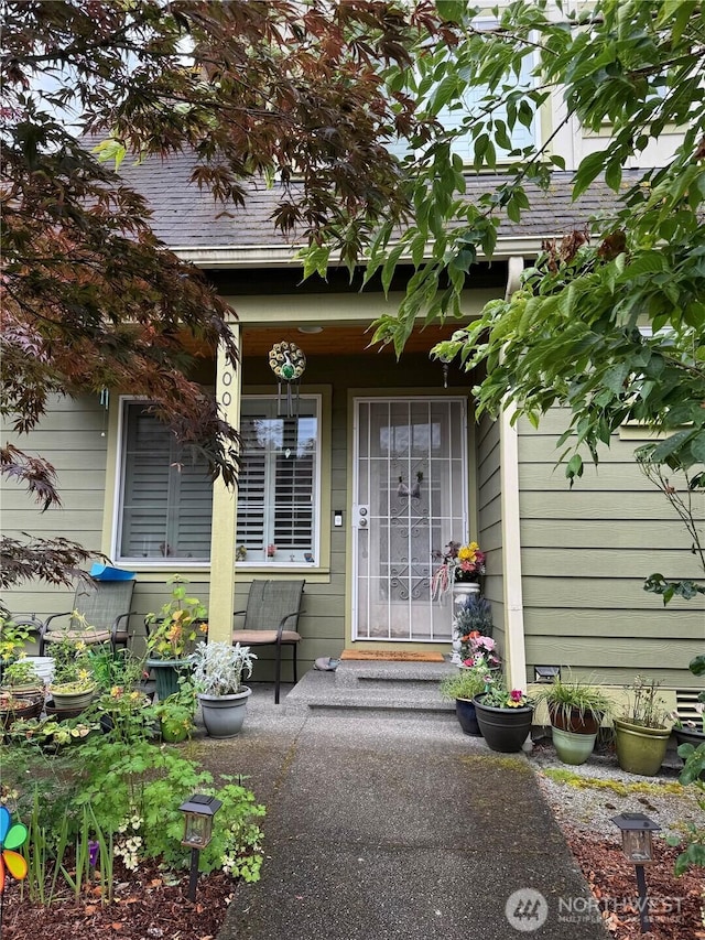 5001 S 122nd Ln, Tukwila, WA 98178 - view of exterior entry featuring covered porch