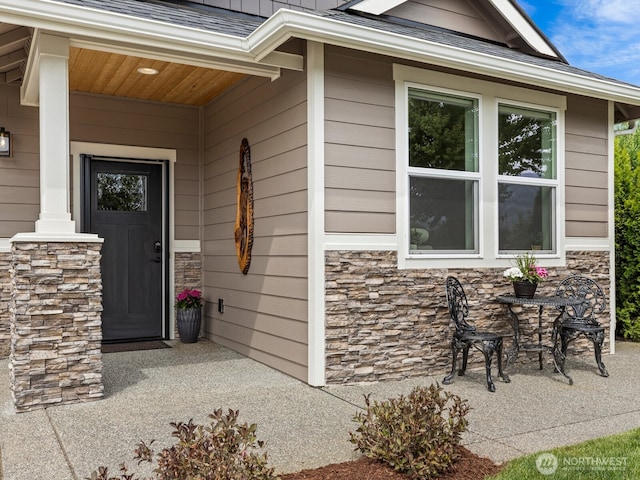 752 Parkland Loop, Sedro Woolley, WA 98284 - entrance to property featuring stone siding and covered porch