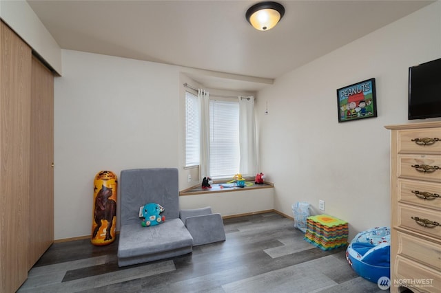 811 S Laventure Rd Unit C, Mount Vernon, WA 98274 - living area featuring wood finished floors