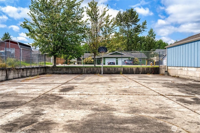 811 S Laventure Rd Unit C, Mount Vernon, WA 98274 - view of patio / terrace with basketball court