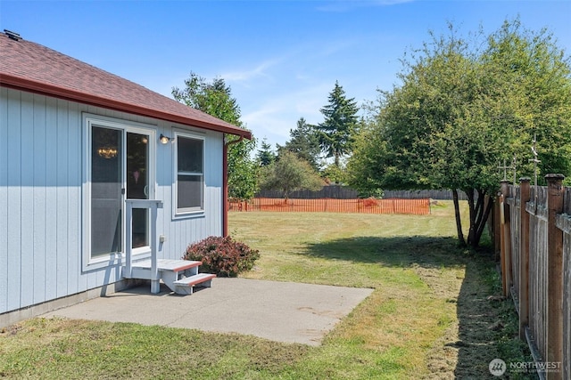 9445 181st Way SW, Rochester, WA 98579 - view of yard with a patio