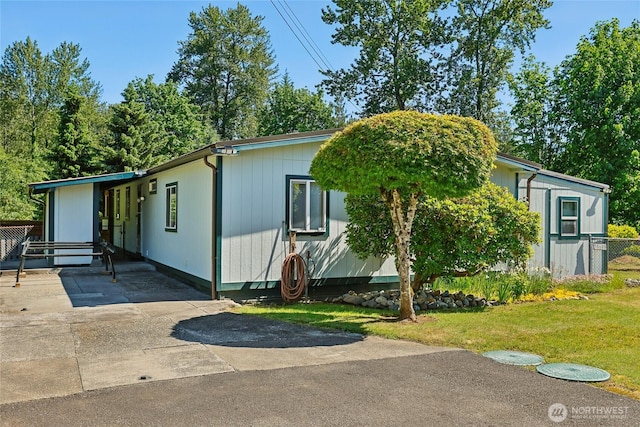 35605 158th St SE, Sultan, WA 98294 - manufactured / mobile home featuring driveway