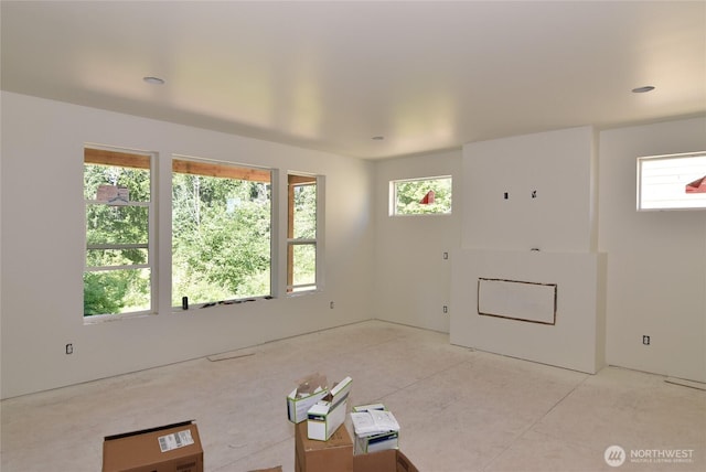 1103 Whidbey St, Bellingham, WA 98229 - view of unfurnished living room