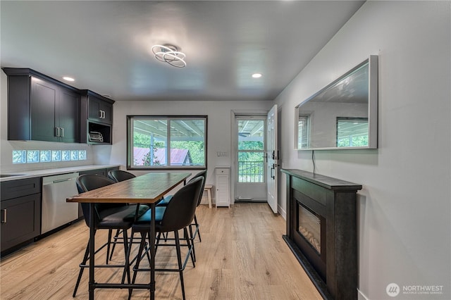 925 Front St S, Issaquah, WA 98027 - dining area with light wood-style flooring and recessed lighting