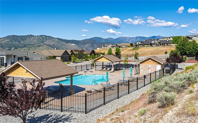 109 Apple Ave, Chelan, WA 98816
