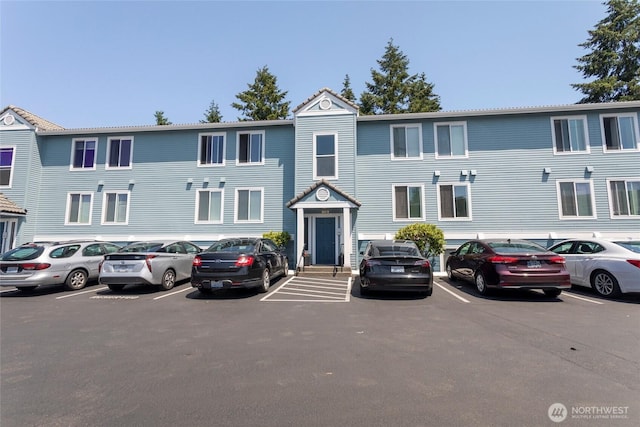 625 N Jackson Ave Unit A9, Tacoma, WA 98406 - view of front facade featuring uncovered parking