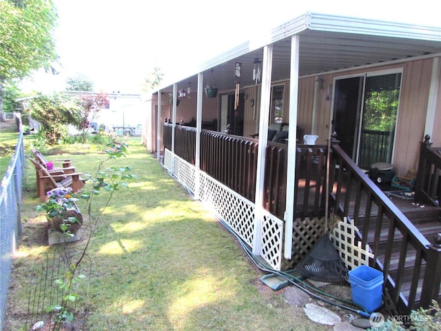 11622 Silver Lake Rd Unit 14, Everett, WA 98208 - view of grassy yard featuring a sunroom